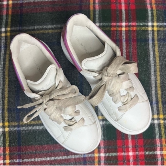 Alexander McQueen Shiny Leather Platform Sneakers - Picture 3 of 6